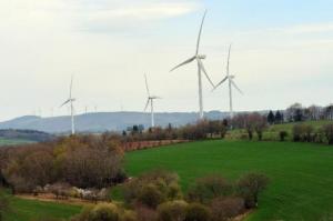 Planète - France: En Aveyron, la résistance s'organise contre l'éolien industriel