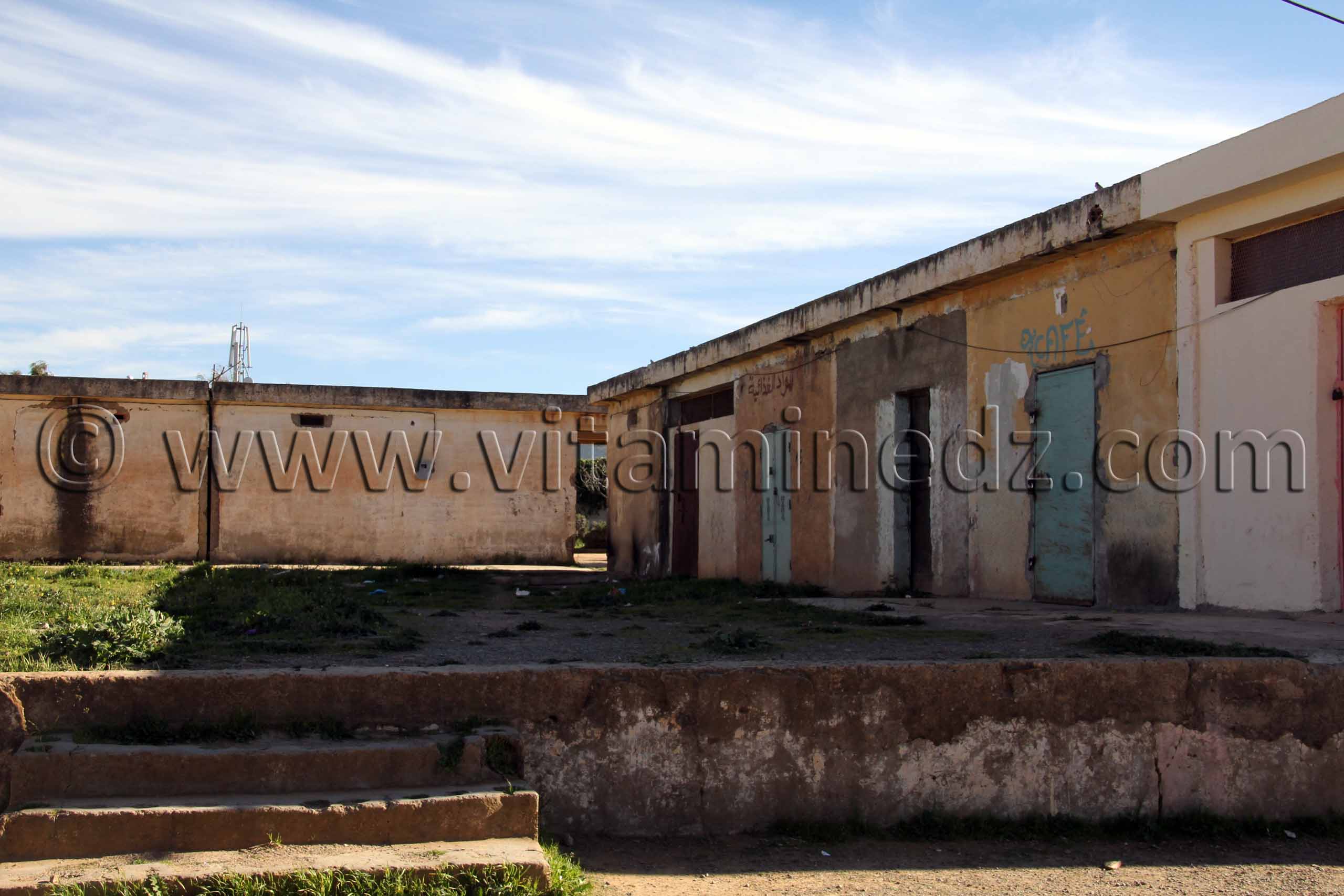 Magasins fermés et abandonnés Ain Nehala - commune de Ain Nekrouf, premier village socialiste en Algérie