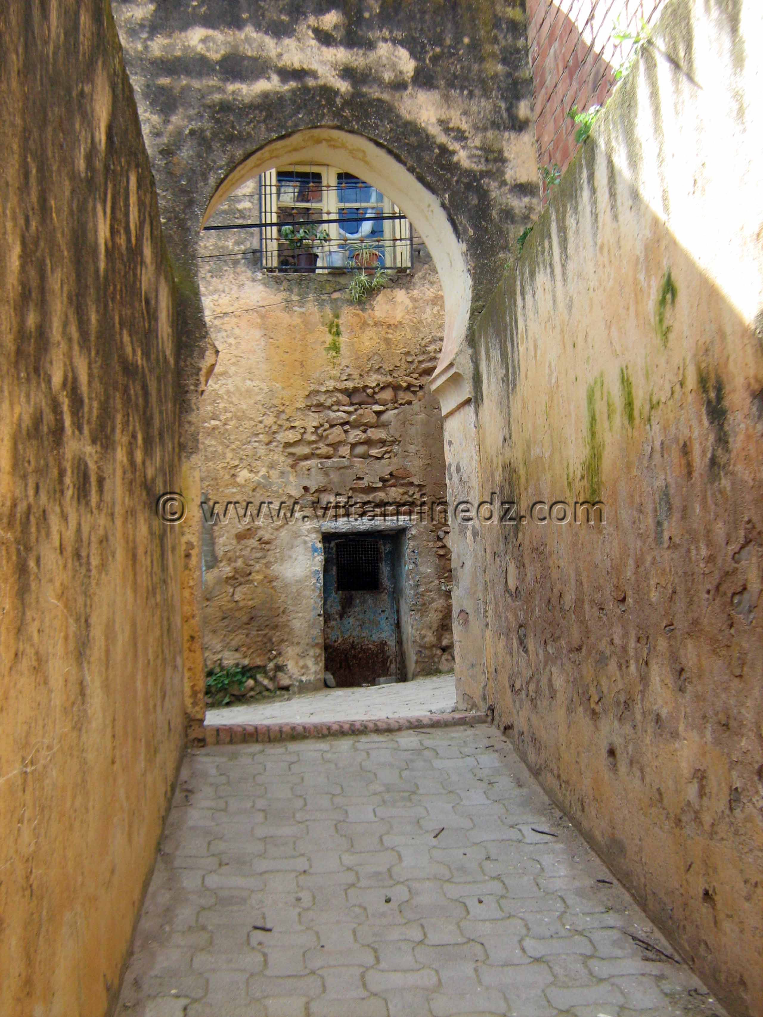 Photo Tlemcen, entrée d'un marabout, quartier d'El Eubbad