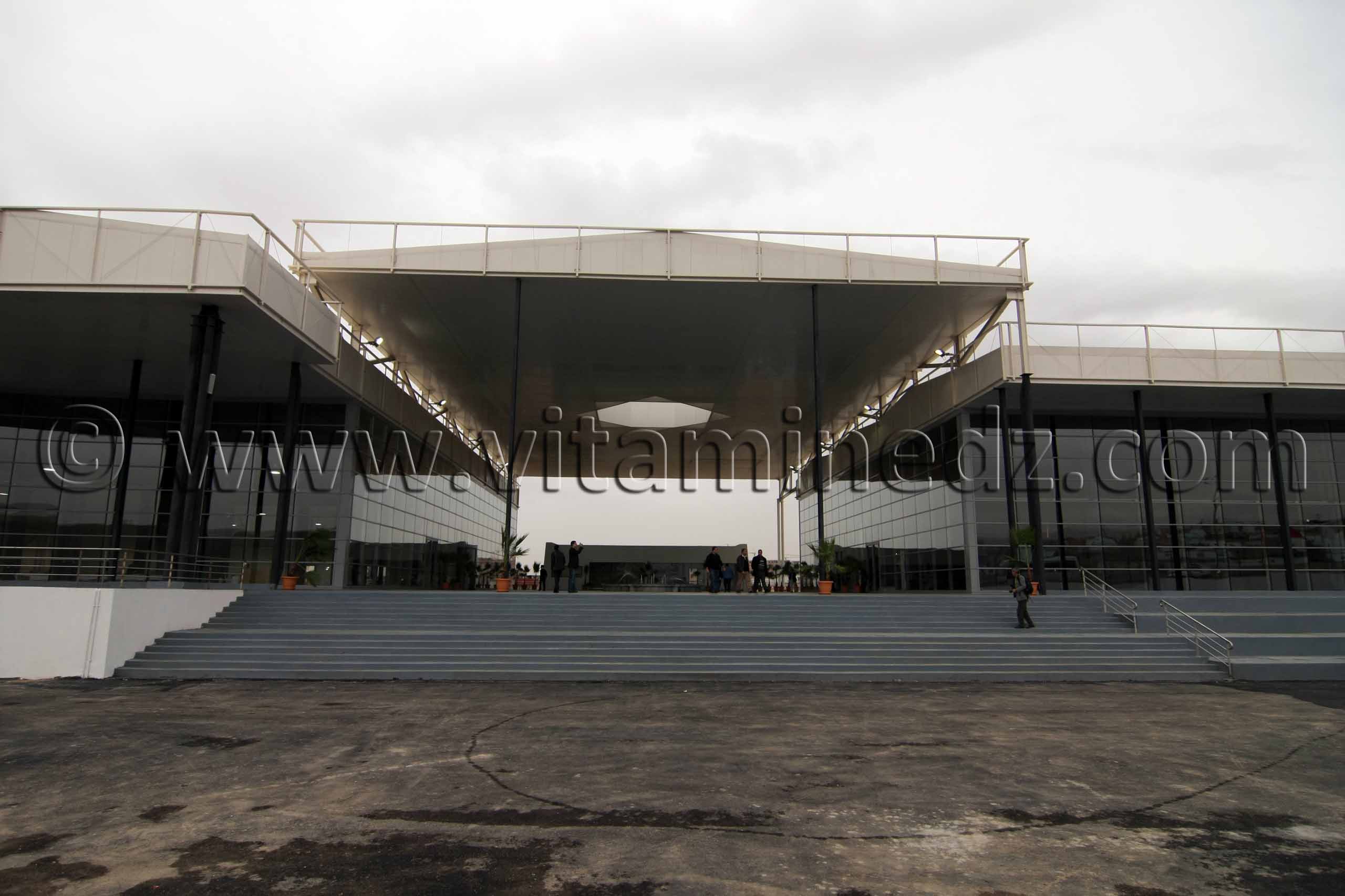 Palais des expositions Tlemcen - De terre et d'argile, Exposition de Yasmine Terki (Tlemcen 2011, capitale de la culture islamique)