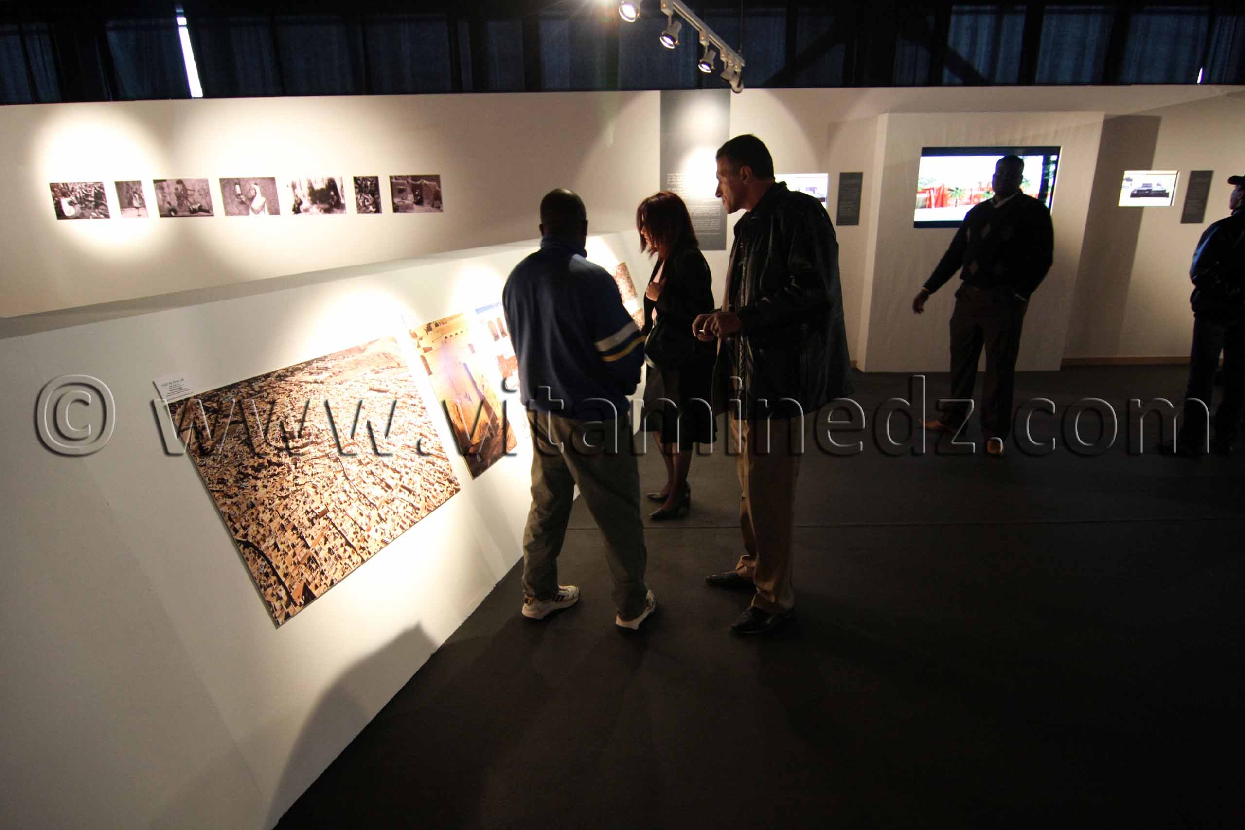 Architectures intemporelles L’EXPOSITION INTERNATIONALE «DE TERRE ET D’ARGILE» S'EST OUVERTE SAMEDI À TLEMCEN AVEC POUR OBJECTIF DE FAIRE DÉCOUVRIR LES ARCHITECTURES DE TERRE AU GRAND PUBLIC.