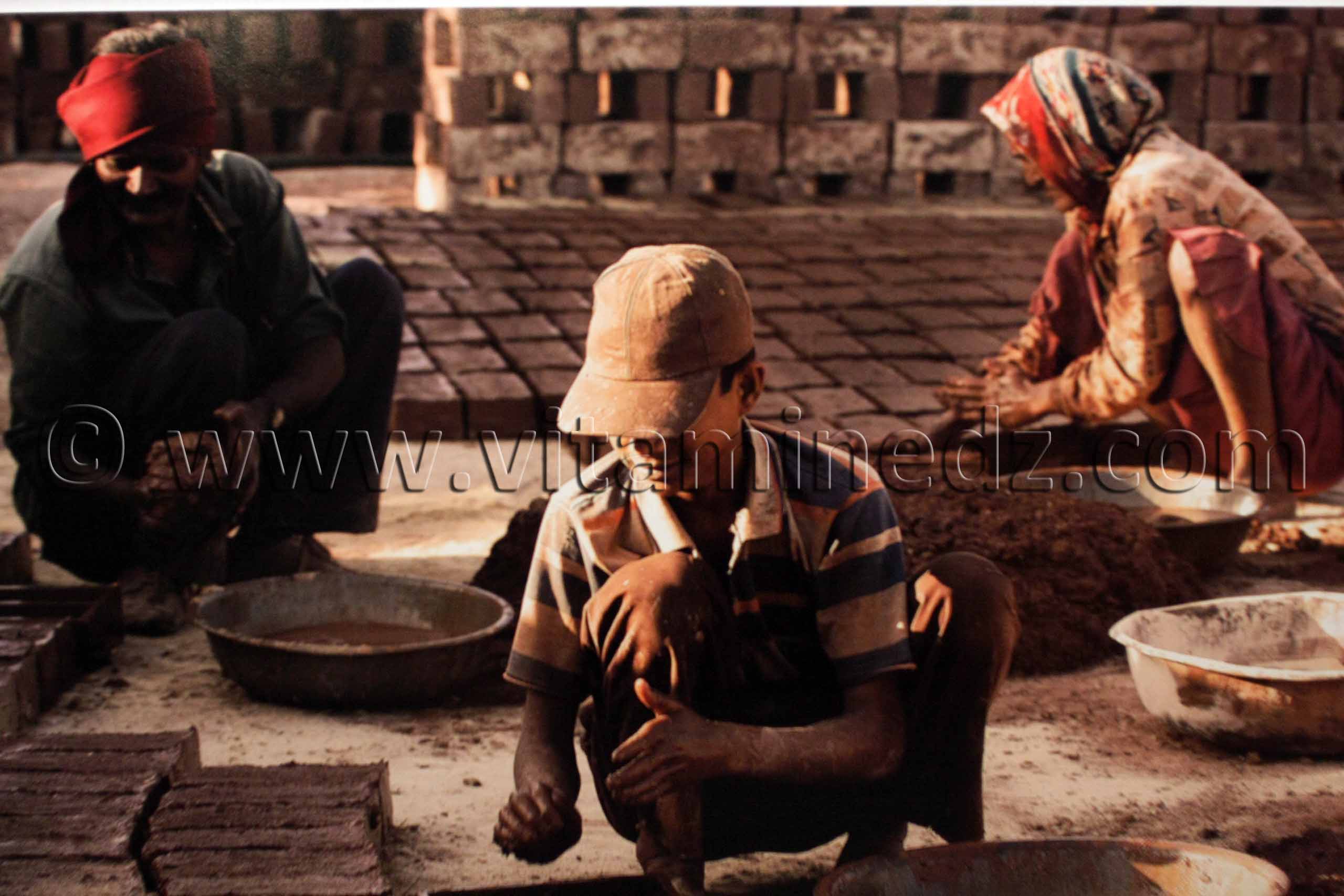 Photo  De terre et d'argile, Exposition de Yasmine Terki (Tlemcen 2011, capitale de la culture islamique)