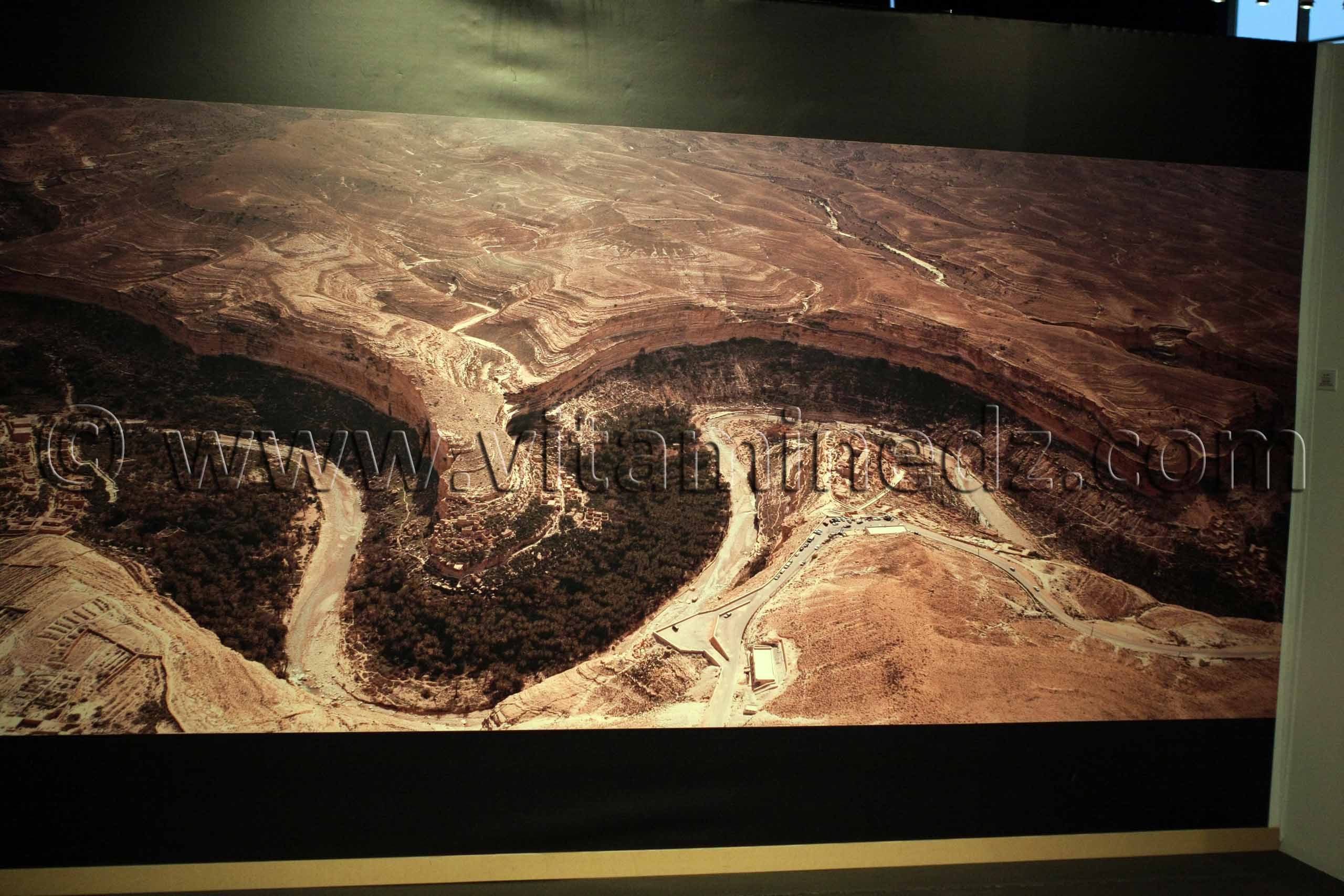 Balcons du Ghouffi, De terre et d'argile, Exposition de Yasmine Terki (Tlemcen 2011, capitale de la culture islamique)