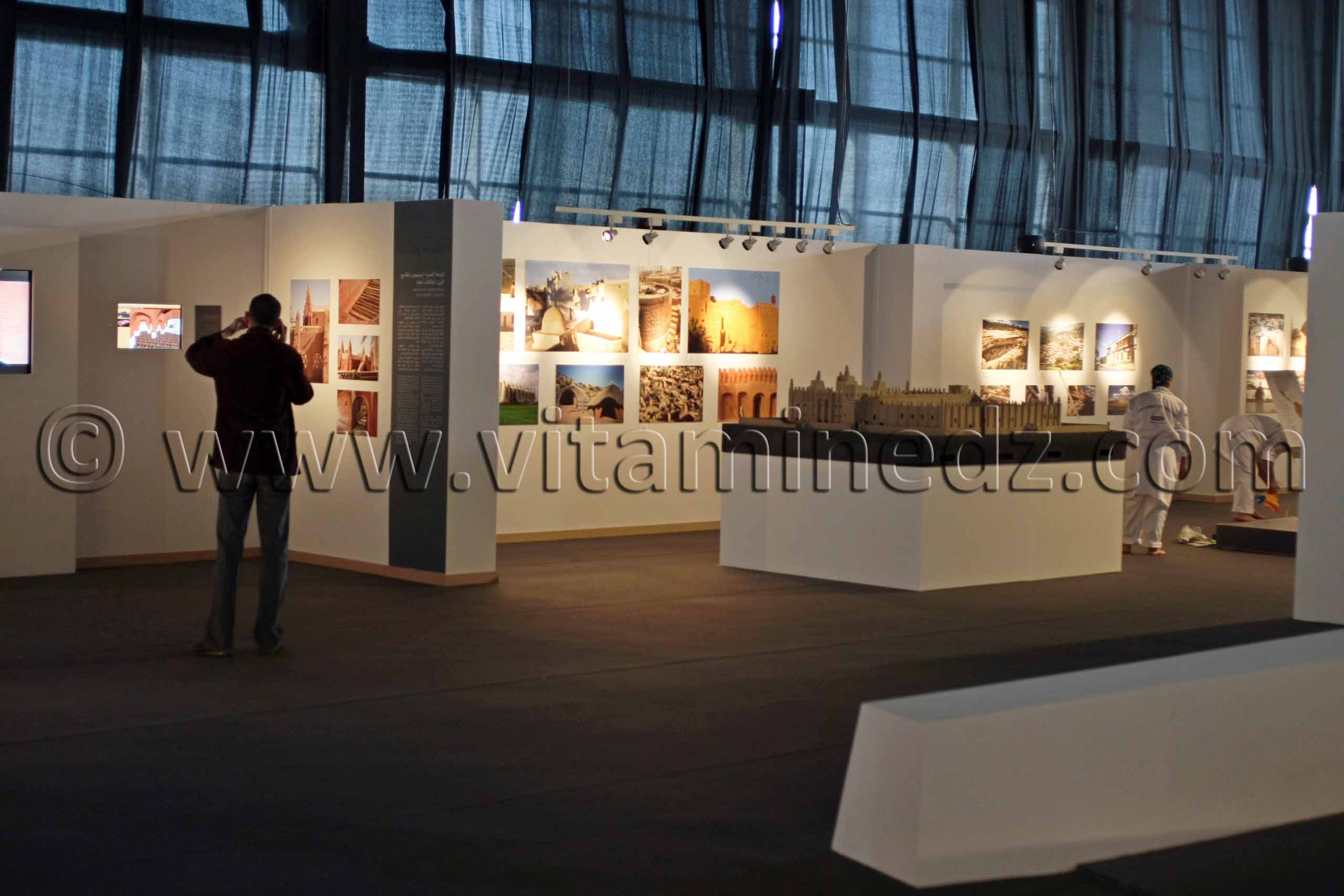 De terre et d'argile, Exposition de Yasmine Terki (Tlemcen 2011, capitale de la culture islamique)
