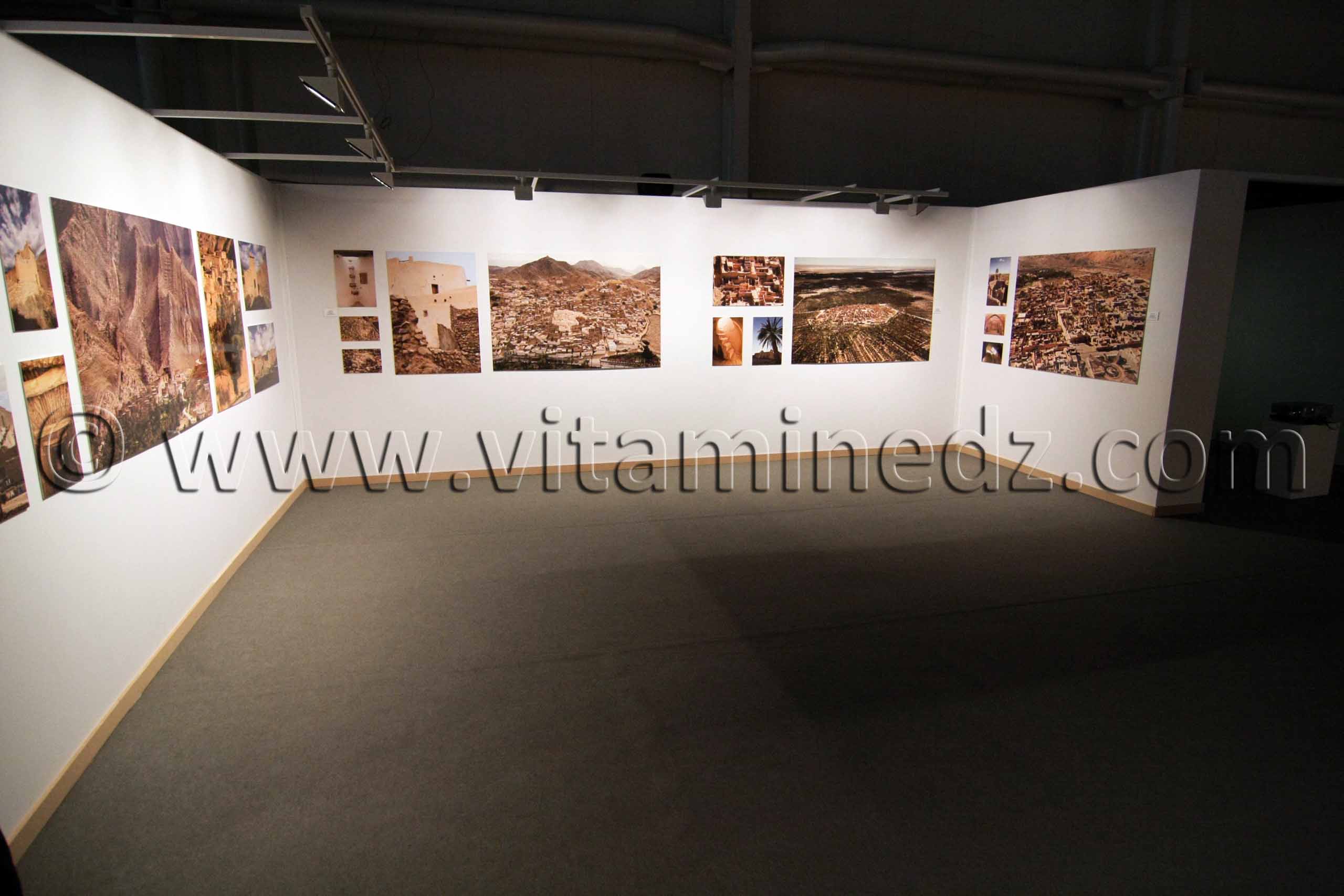 De terre et d'argile, Exposition de Yasmine Terki (Tlemcen 2011, capitale de la culture islamique)