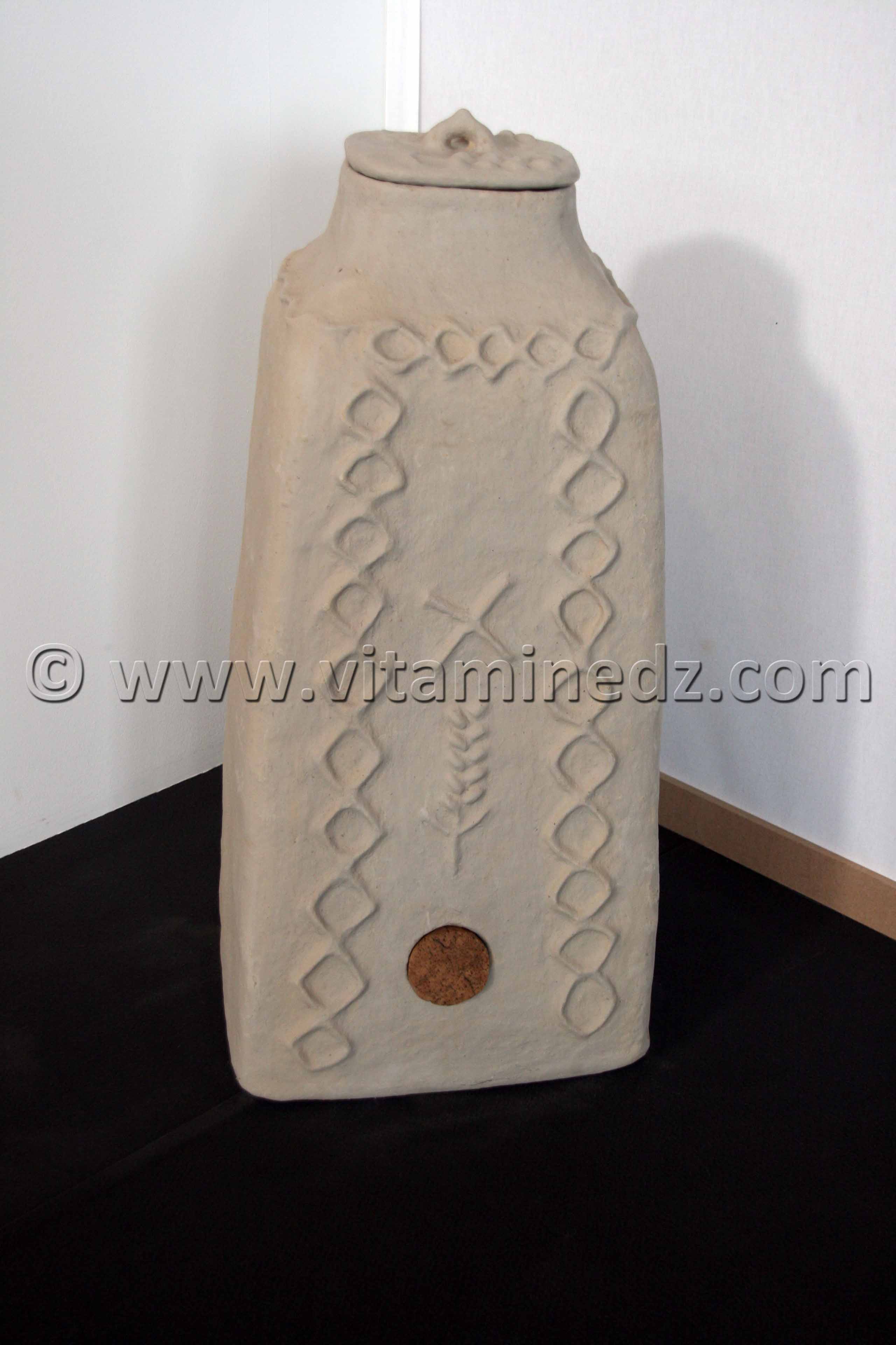 Jarres de Tipaza réalisées par les artisanes de Sididi Semiane / Œuvres et Motifs De terre et d'argile, réalisées lors de l'expo Tlemcen 2011