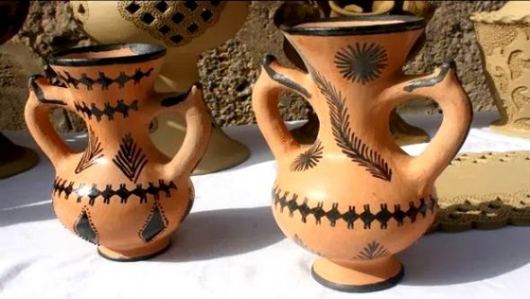 Tlemcen -  Exposition de la poterie de la région de Bider
