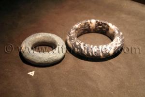 Bracelets (bijoux) prehistoriques, Tamanrasset, Musée de l\'Ahaggar (parc culturel de l’Ahaggar)