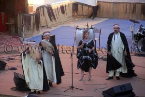 Chanteuse chaouie  Festival de la musique Amazighe à Tamanrasset