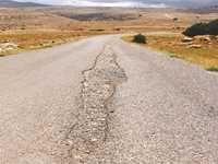 Tarchiouine (Batna) -  Ces routes qui s’effritent comme des gaufrettes