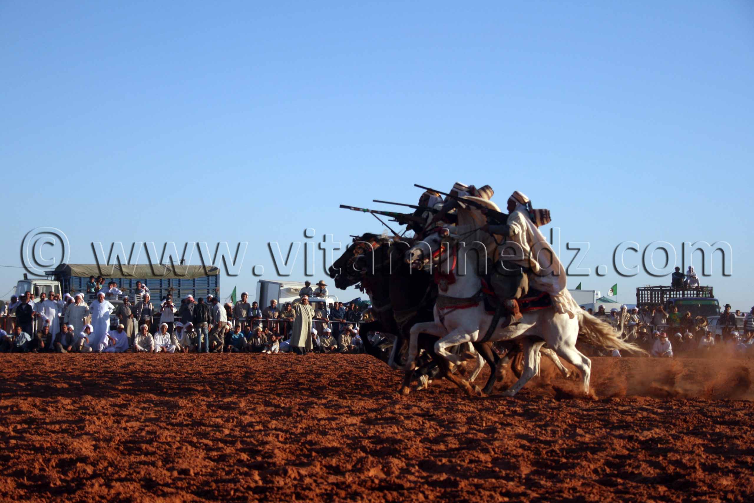 Goumiers Waada Sidi Nasser Bouherkat dans la limite de la wilaya de Bayadh et Laghouat