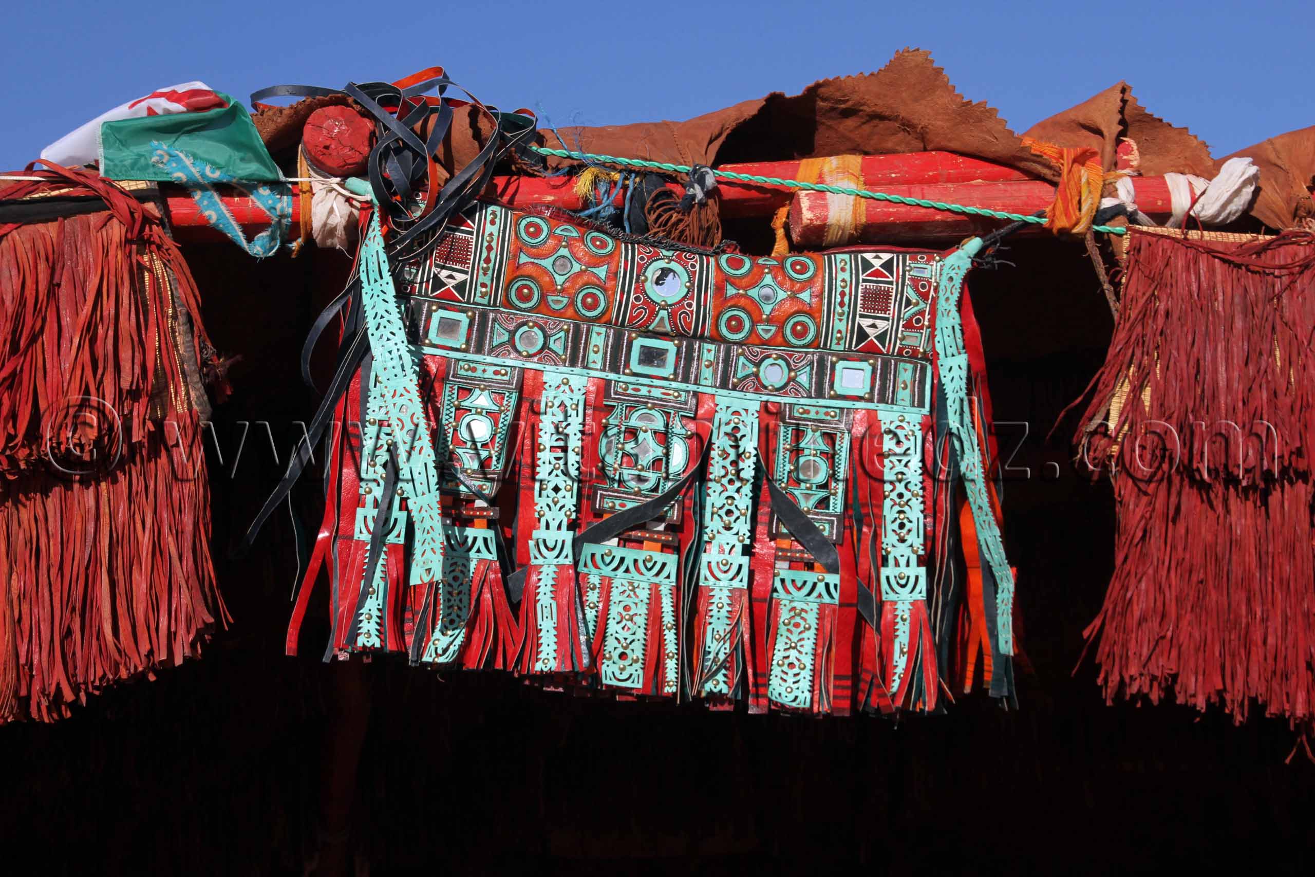 Artisanat Touareg 3ème festival du dromadaire Amni dans la région de Tit (40 Km au nord de Tamanrasset)