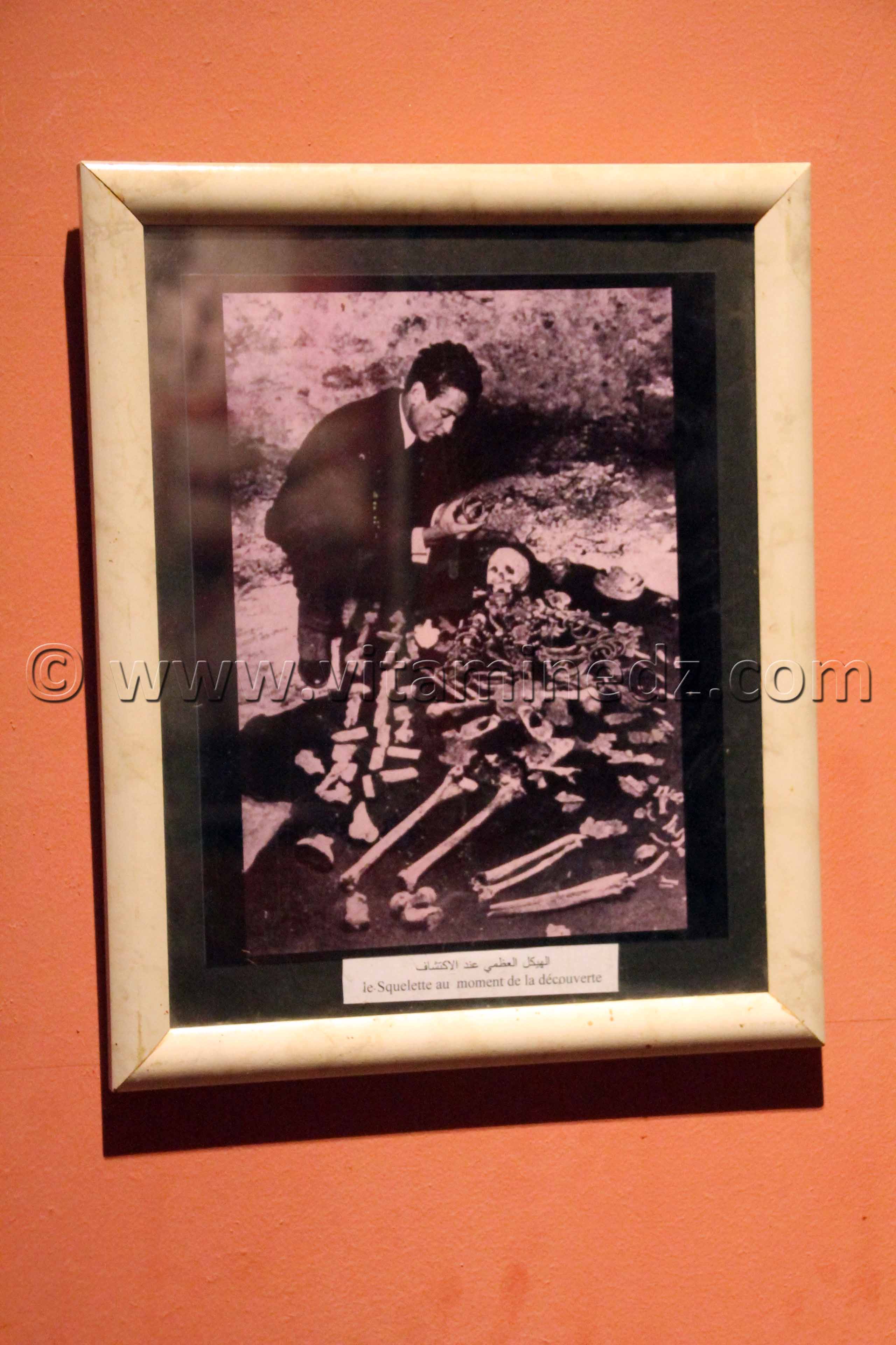 Squelette de Tin Hinan reine des Touaregs découvert en 1925 (actuellement au musée du Bardo-Alger)