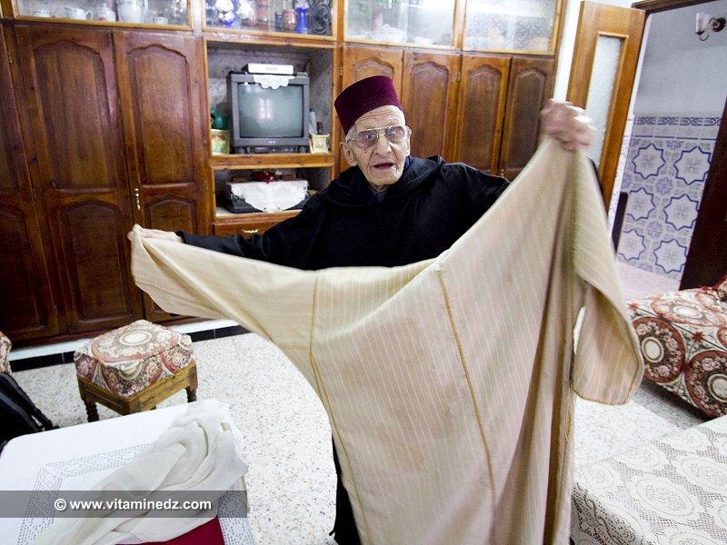 Djellaba 100% Tlemcenienne de l'un des derniers tisserands de Tlemcen, El Hadj Ali