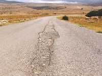 Tarchiouine (Batna) -  Ces routes qui s’effritent comme des gaufrettes