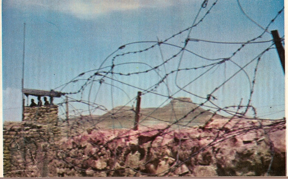 معسكر العدو وبرج المراقبة