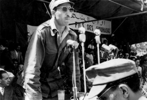 Chef de la wilaya 1 historique Tahar zbiri  1962