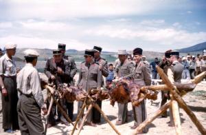 méchoui Aïd el Kebir Cdt Toth 3è partant de la gauche