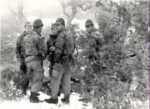 2 éme section commando au centre avec cigarette Bchef Jules Chélia Khenchela