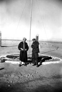 العسكري السفاح على اليسار المدعو جان الوي بانكي بيابوس