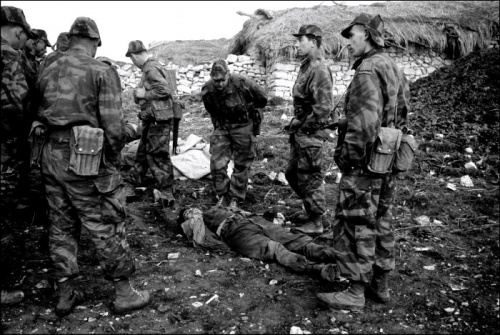 Fusillade dans les civils ai douar Yabous et Taouzient  02