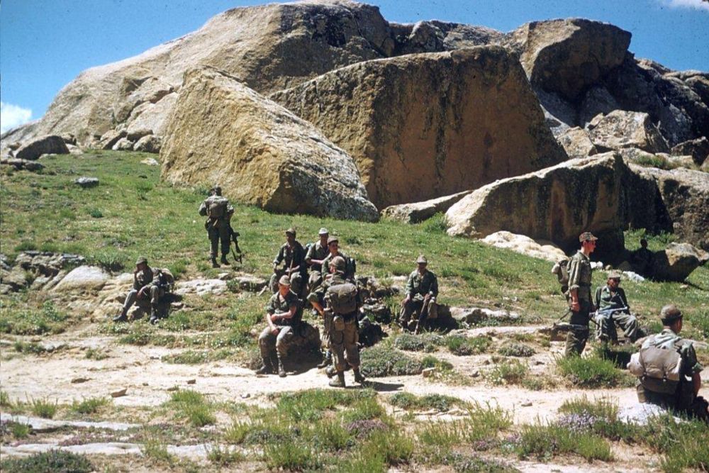 Une petite pause après une opération au djebel Chélia Taouzient