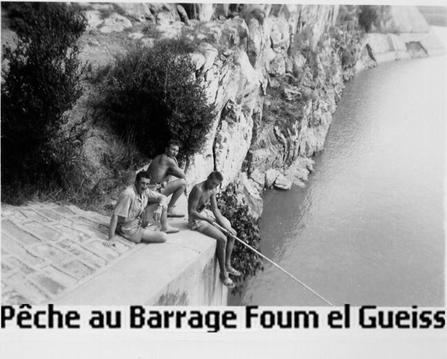 Pêche au barrage Foum el Guess Kias Khenchela un groupe de soldats