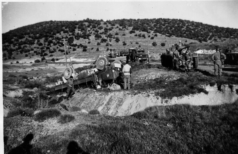 Un convoi attaquée 1959 un camion simca renversé des morts et des blessés à chélia Taouzient Khenchela