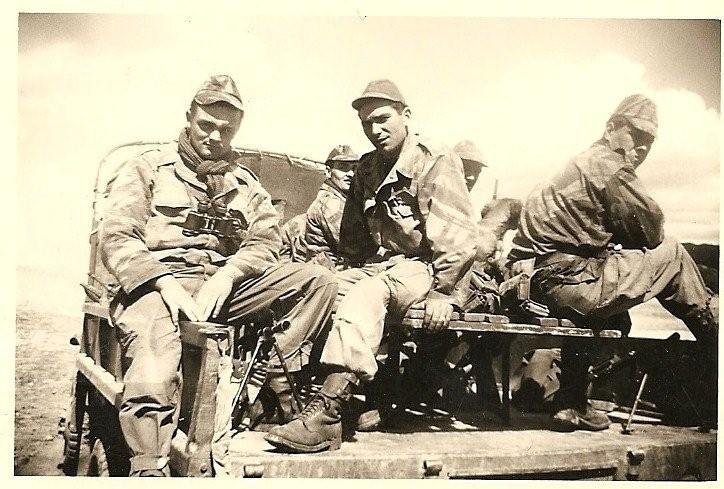 روجيه دوبريو يسارا جان ماري الان في الوسط قناص اف ام تامزة خنشلة