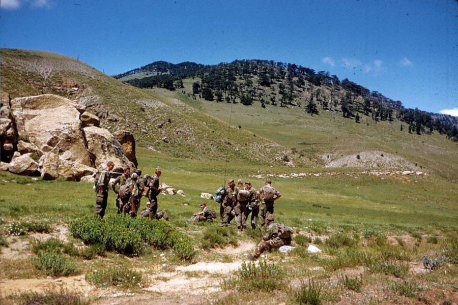 فترة   قصيرة للراحة بعد عملية واسعة في جبل شليا للبحث عن المجاهدين تاوزيانت