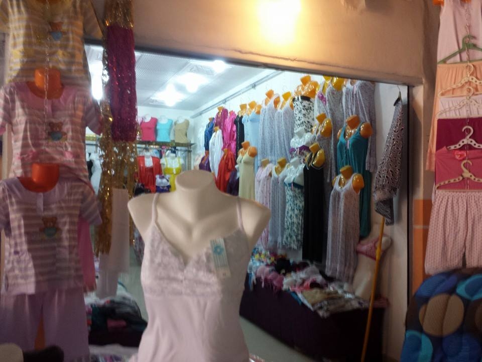 مركز تجاري بخنشلة