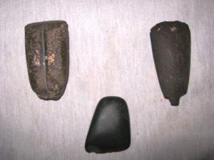 Haches polies (NEOLITHIQUE)