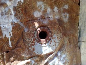 le reste d'un avion de chasse française .