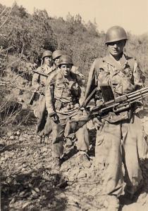 des soldats français dans une opération à chélia