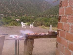 el kantina lieu des meilleurs brochettes de méchoui