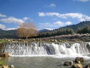 la chute d'eau *****sad el 3arch****yabous