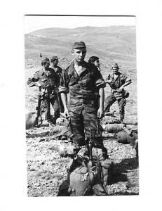 Un groupe de soldats français .de la 94 RI  à FAIS --TAOUZIENT-