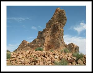 آثار لأقدم قصر بتيوت