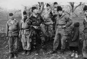 اشتغال الحركيين بغرس الاشجار بقيس و عين ميمون ابريل 1962