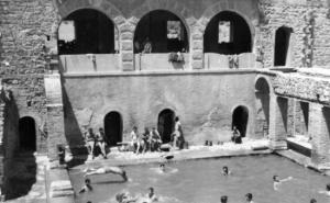 En repos aux thermes romains -fontaine chaude -hamam salhine El hama khenchela