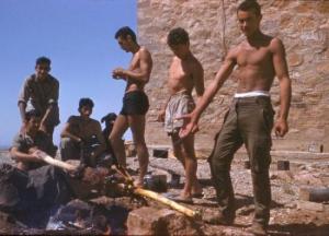 La vie au commando Un Méchoui à la tour C Ain Mimoun