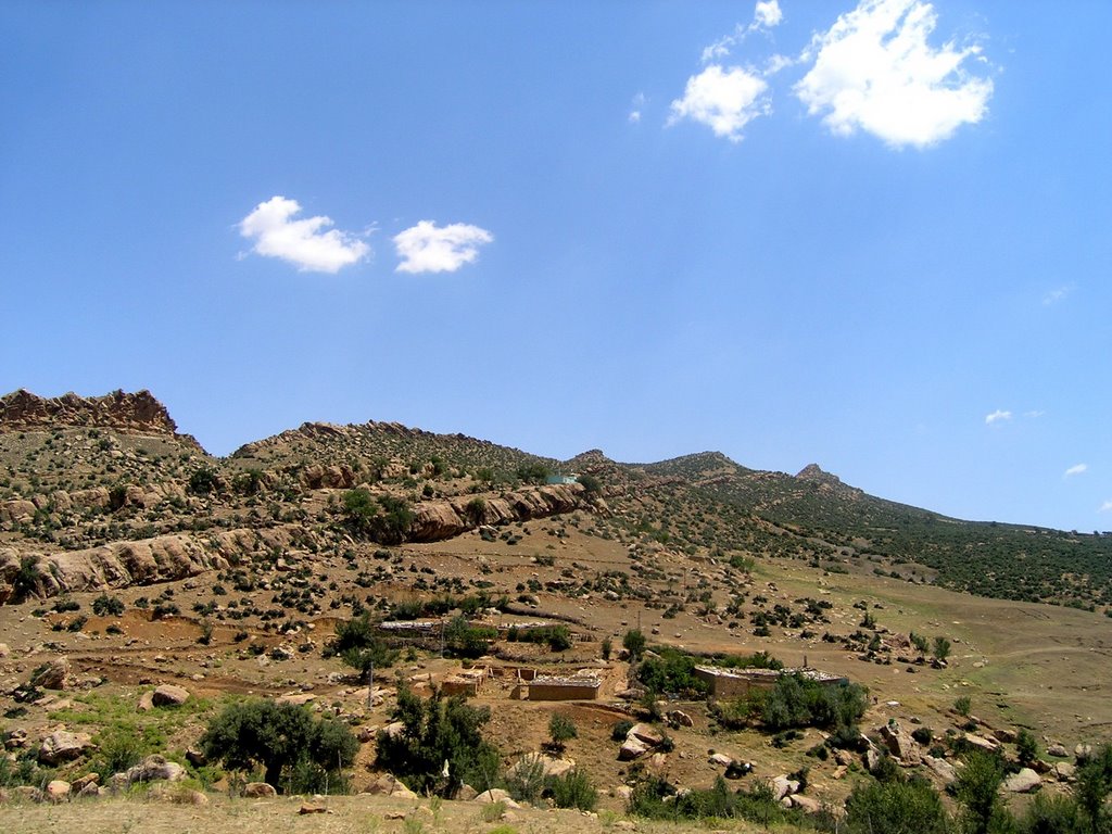 Foum Tagharist là où l'on construit le barrage de Yabous