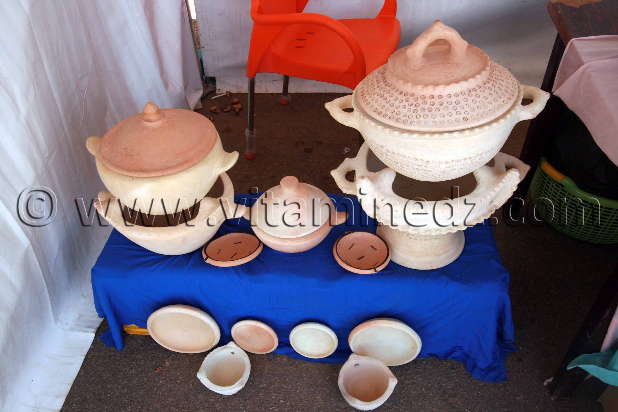 Ustensiles en terre cuite  Poterie de Bider exposée à Tlemcen