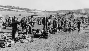 Revue de paquetage des harkis en MAI 1962 à Ain Mimoun