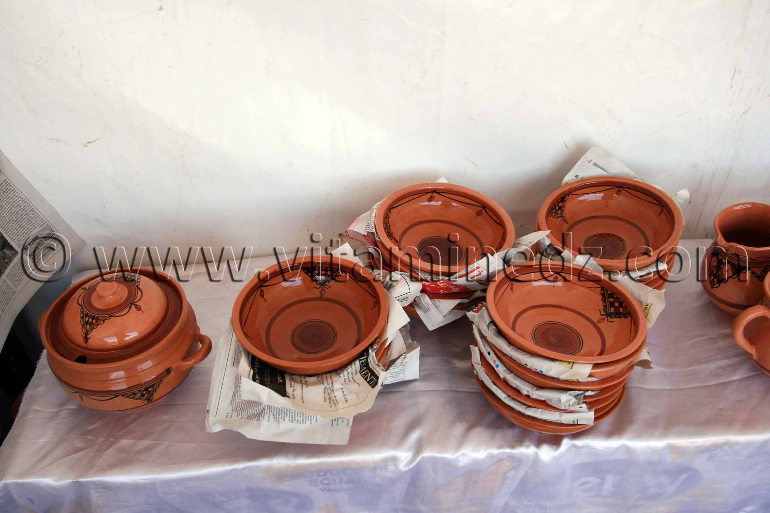 TLEMCEN - SALON NATIONAL DE LA POTERIE (Poterie de Bouira)