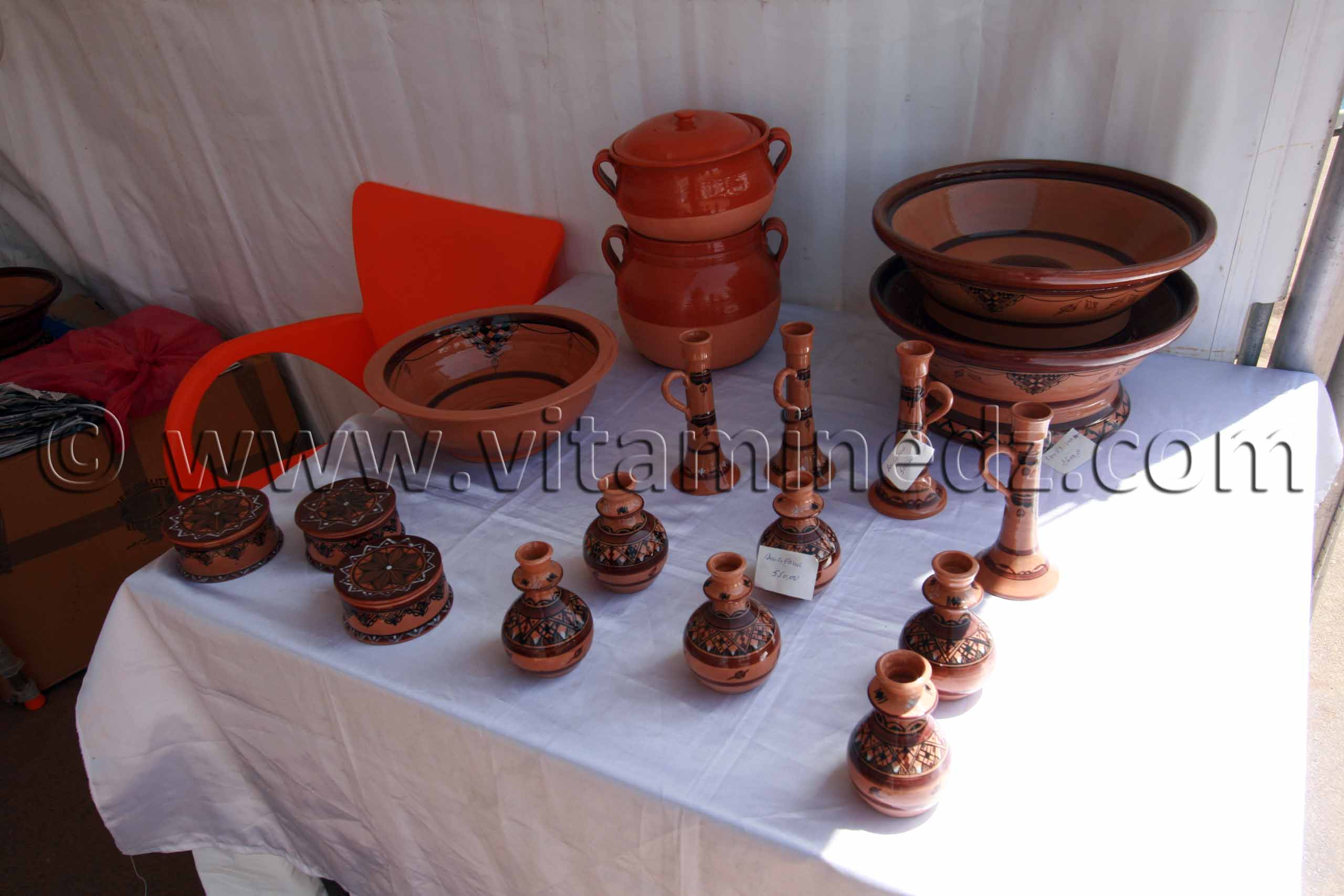 TLEMCEN - SALON NATIONAL DE LA POTERIE (Poterie de Bouira)
