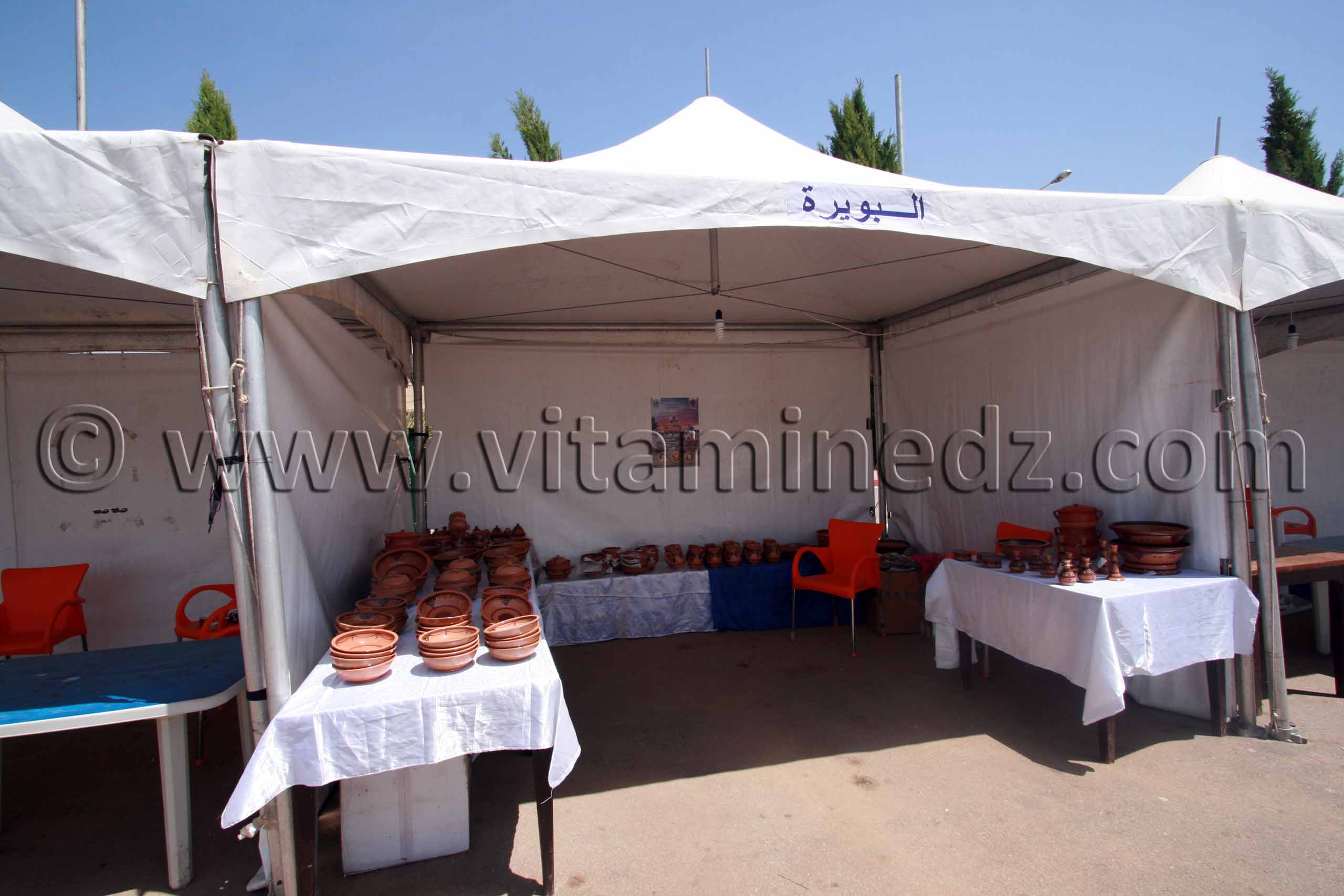 TLEMCEN - SALON NATIONAL DE LA POTERIE (Stand de Bouira)