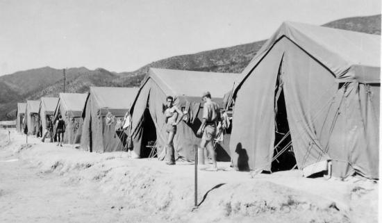 Les tentes de la compagnie au cours du stage à Bouhmama