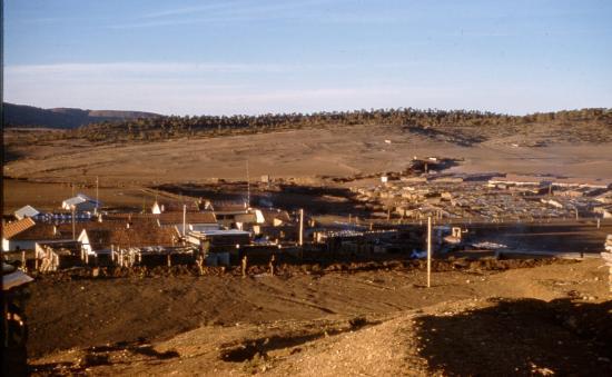 Une vue du poste et du village de Ain Mimoun