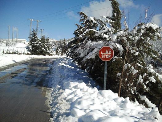 يابوس في فصل الشتاء التلوج تغطي كل شيء تعطيها جمالا على جمال